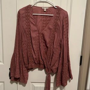 American Eagle Bell Sleeve Shirt Lg